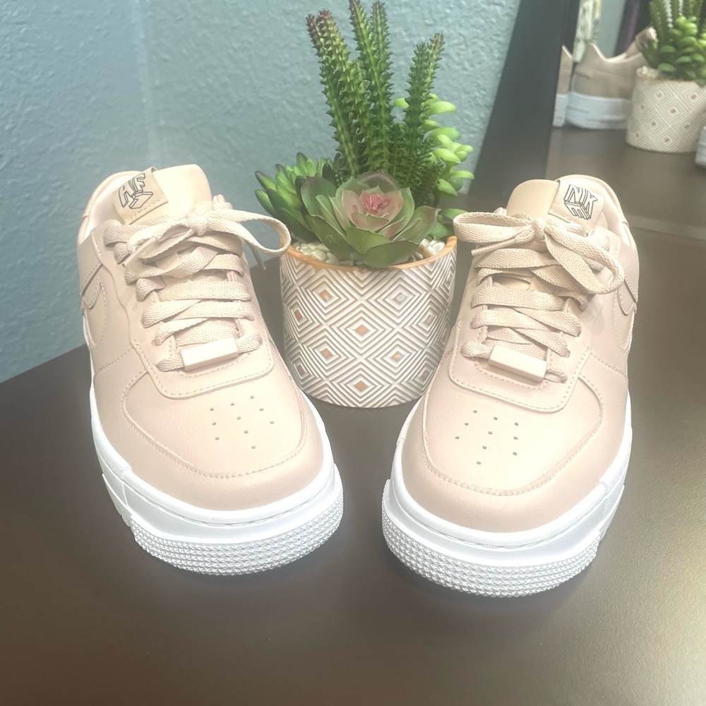 NIKE AIR FORCE 1 AF1 PIXEL PARTICLE BEIGE Size- 6.5 Light Pink (Blush)
